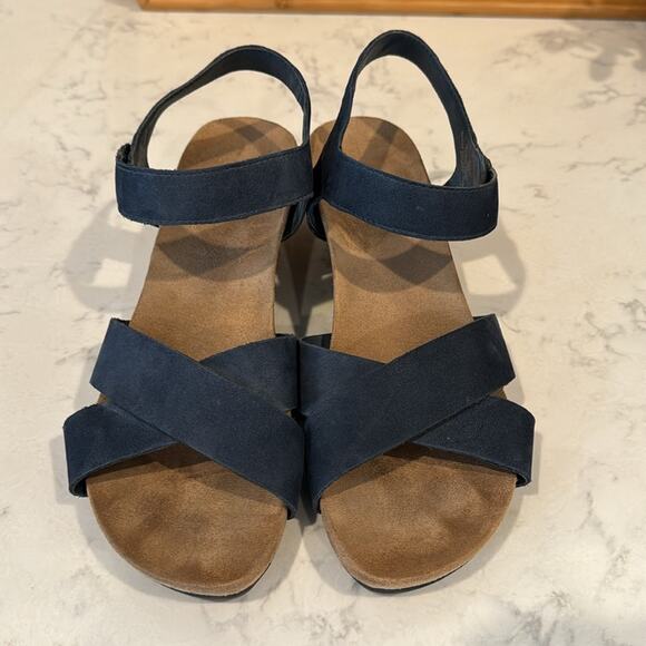 Bjorndal Sadie Wedge Sandals suede neutral minimalist comfortable size 9 blue - Picture 3 of 8